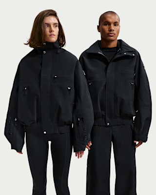 Nike x Jacquemus GORE-TEX 2-in-1 Jacket. Nike IN
